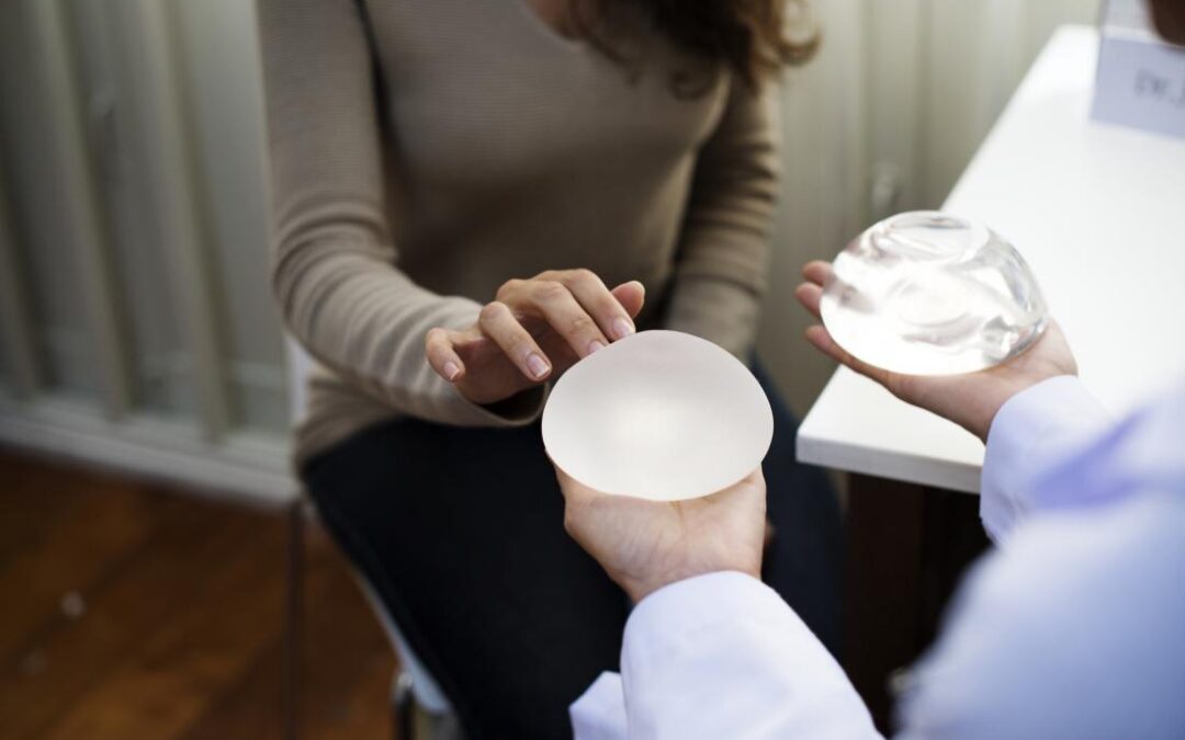 Ensayos Clínicos de Implantes Mamarios: Cuidado Integral y Seguridad para Nuestras Pacientes